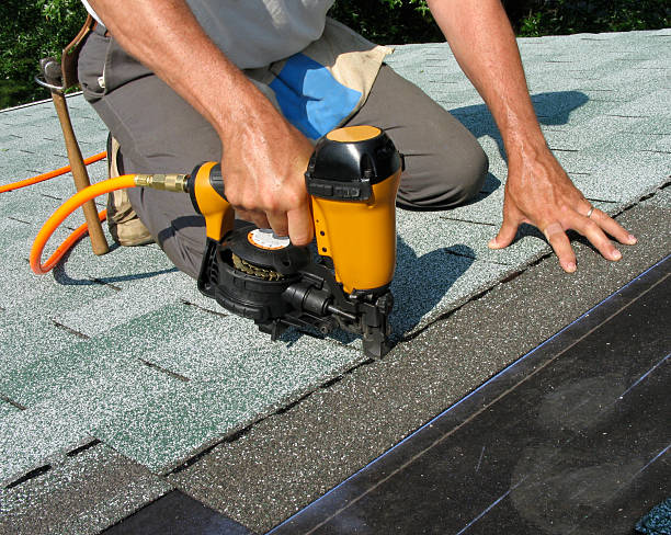 Best Roof Repair Specialists  in Breckenridge, MN